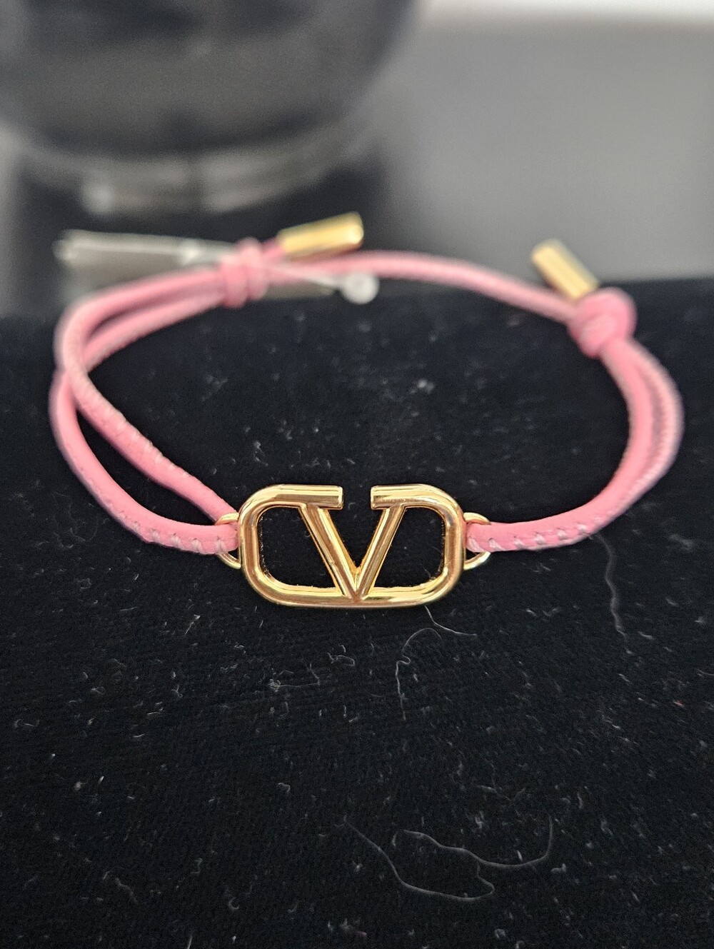 Valentino Garavani V-Logo Signature Leather Bracelet, Pink, OS, NWT, MSRP $400